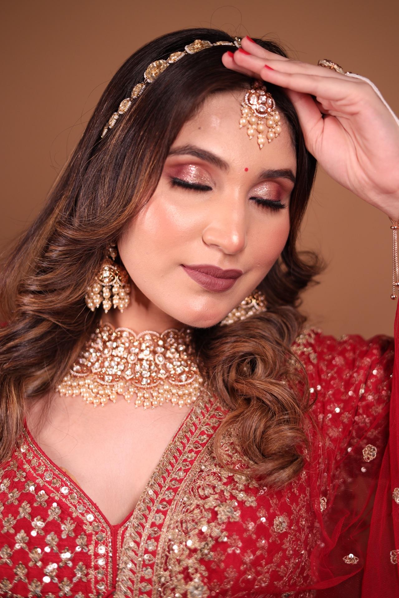 Bridal makeup closeup - glam look