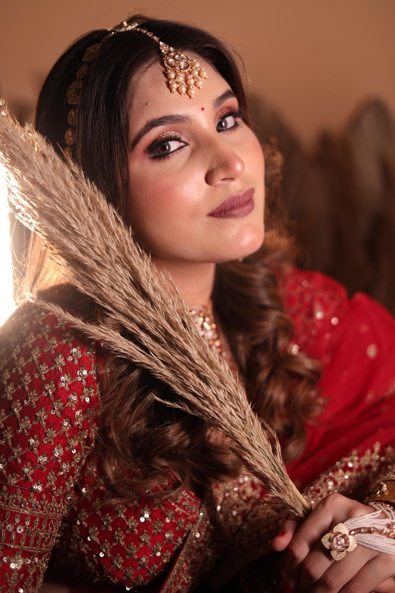 Hairstyling — Updo